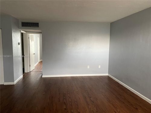 410b1-1475 Ne 125th Ter, North Miami, FL, 33161-5215 | Card Image