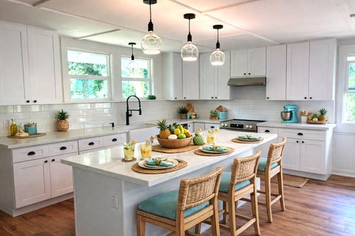 1360 Kaumana Dr, Hilo, HI, 96720-1722 | Card Image