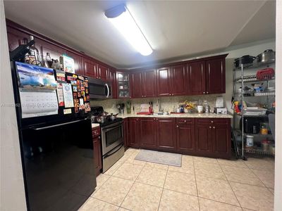 3-305 - 6970 Nw 186th St, Condo with 2 bedrooms, 1 bathrooms and null parking in Hialeah FL | Image 3