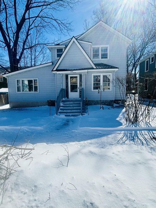1043 Jenifer St, Madison, WI, 53703-4511 | Card Image