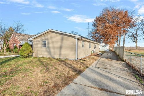 209 S East St, Loami, IL, 62661-3347 | Card Image