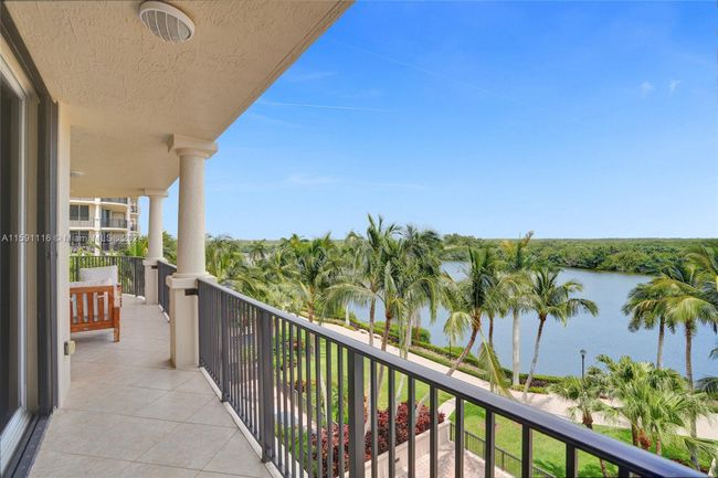 401 - 13627 Deering Bay Dr, Condo with 3 bedrooms, 3 bathrooms and null parking in Coral Gables FL | Image 32