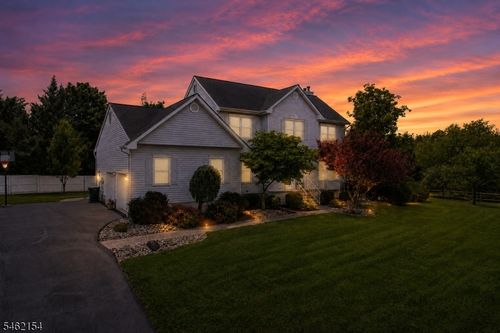 33 Hughey Ln, Hillsborough, NJ, 08844-5292 | Card Image