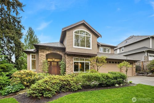 816 100th Avenue Se, Bellevue, WA, 98004 | Card Image