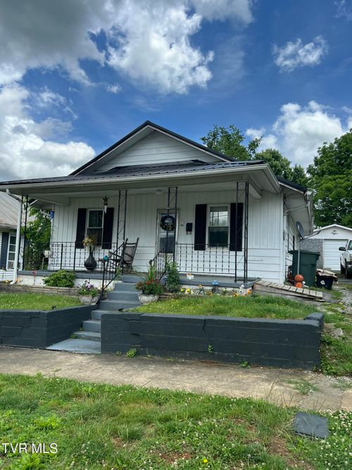 714 Beech Street, Elizabethton, TN, 37643 | Card Image