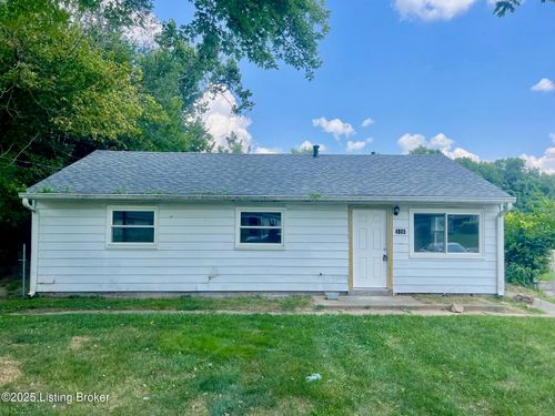 4805 Seville Dr, Louisville, KY, 40272-3330 | Card Image