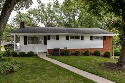 433 Wyndhurst Dr, Coraopolis, PA, 15108-2630 | Card Image