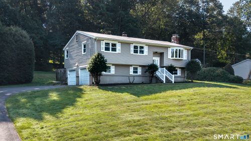121 Longfellow Rd, Shelton, CT, 06484-1622 | Card Image