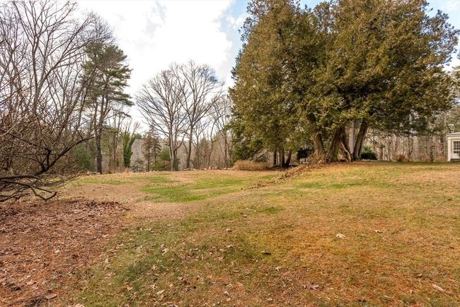 204 Ridge St, House other with 6 bedrooms, 4 bathrooms and 12 parking in Millis MA | Image 39