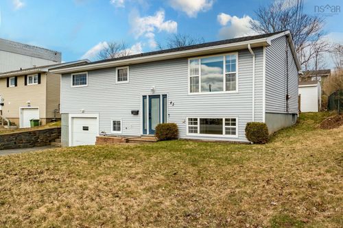 43 Woodlawn Rd, Dartmouth, NS, B2W2R7 | Card Image