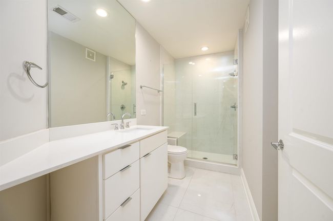 APT-401 - 717 S Riverside Dr, Condo with 2 bedrooms, 2 bathrooms and null parking in Memphis TN | Image 8