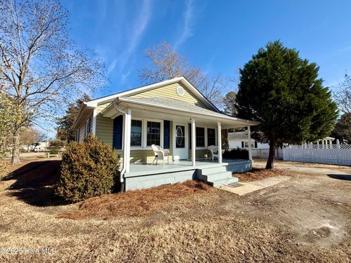 48 1st St, Chocowinity, NC, 27817-8703 | Card Image