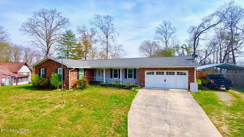 102 Oakwood Dr, Clinton, TN, 37716-2003 | Card Image