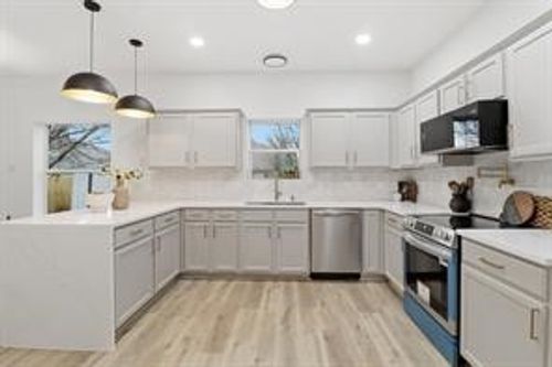 611 Joy Ln, Mansfield, TX, 76063-7649 | Card Image