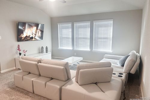 13107 Braxon Pass, San Antonio, TX, 78253-7151 | Card Image