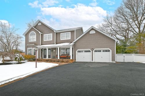 12 Crystal Brook Ct, Nesconset, NY, 11767-1766 | Card Image
