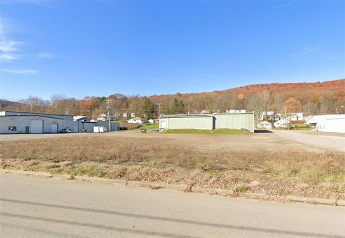 110 Brown Ave, Franklin, PA, 16323 | Card Image