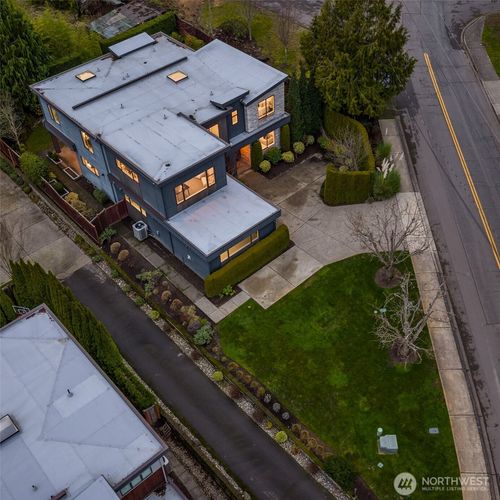 1525 4th St, Kirkland, WA, 98033-5553 | Card Image