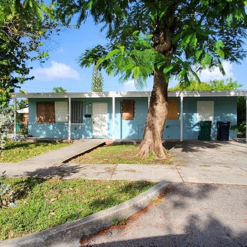 1461 Nw 2nd Ct, Florida City, FL, 33034-2216 | Card Image