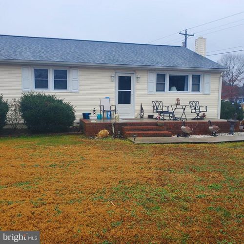 204 Chatham Village Rd, Montross, VA, 22520-4222 | Card Image