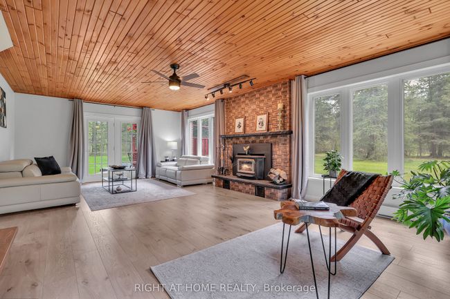 119 Sturgeon Glen Rd, House other with 3 bedrooms, 2 bathrooms and 13 parking in Fenelon Falls ON | Image 23