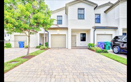 13108-13108 Sw 232nd Ln, HOMESTEAD, FL, 33032-9232 | Card Image