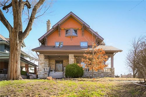 3341 Campbell St, Kansas City, MO, 64109-1737 | Card Image