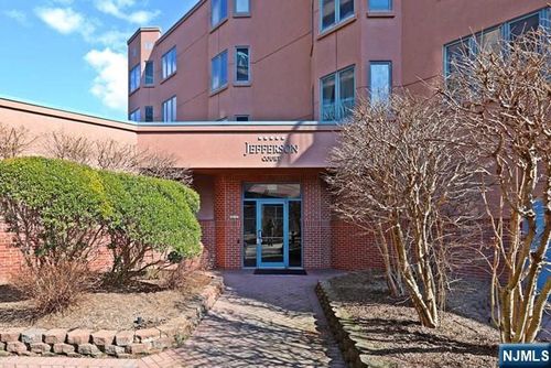 307 Jefferson Ct, Edgewater, NJ, 07020-1653 | Card Image