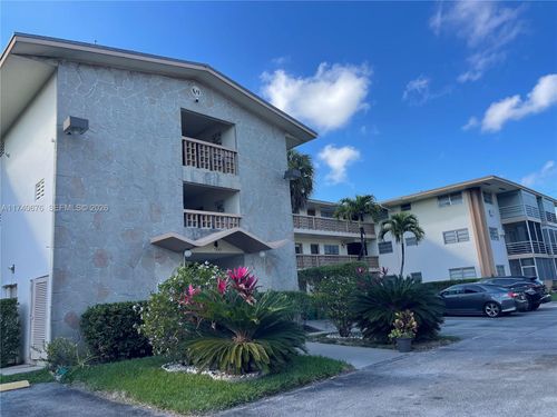314-17090 Ne 14th Ave, North Miami Beach, FL, 33162-2868 | Card Image
