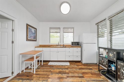 apt-b-1732 Waiola St, Honolulu, HI, 96826-2518 | Card Image