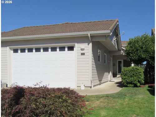 70 Magnolia Dr, Creswell, OR, 97426 | Card Image