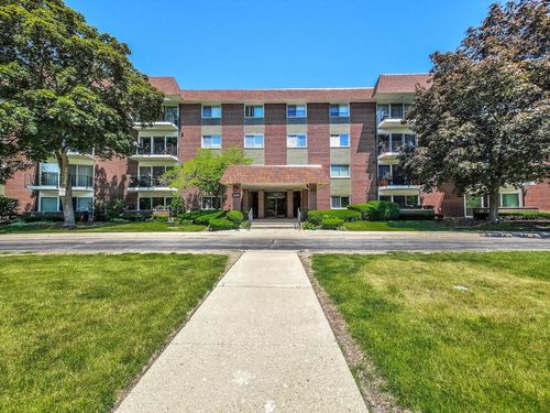 s-1-1025 S Fernandez Ave, Arlington Heights, IL, 60005-3000 | Card Image