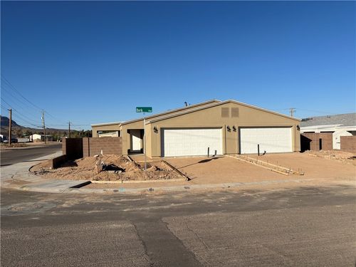 901 E Berk Ave, Kingman, AZ, 86409 | Card Image