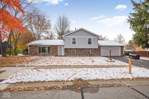 11709 Cameron Dr, Fishers, IN, 46038-1420 | Card Image