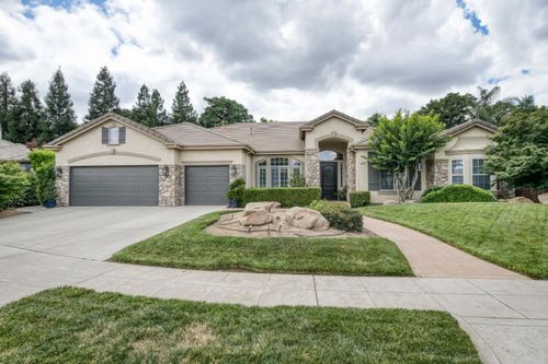 1026 N Cherry Lane, Clovis, CA, 93611 | Card Image