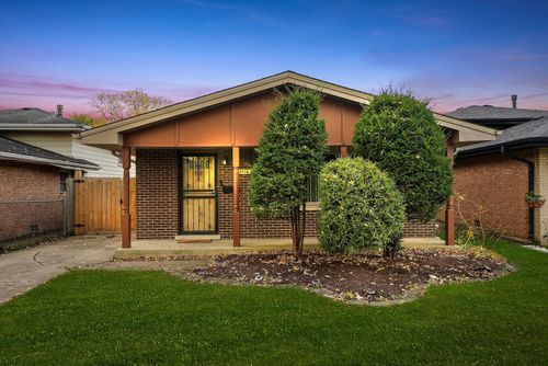 14116 S Hoxie Ave, Burnham, IL, 60633-2125 | Card Image