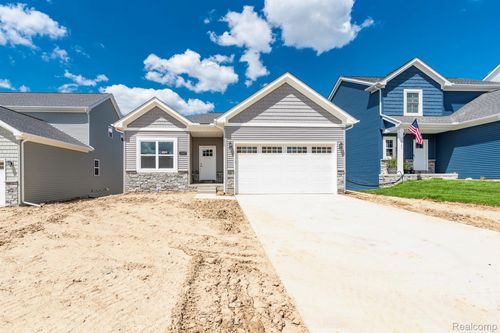 10020 St Lucia Ct, Grand Blanc, MI, 48439-3458 | Card Image
