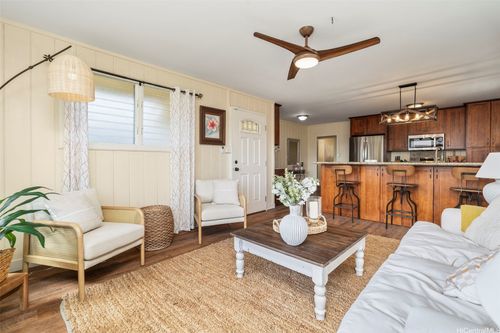327 Kihapai St, Kailua, HI, 96734-5637 | Card Image