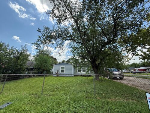 5402 Flamingo Dr, Houston, TX, 77033-3111 | Card Image