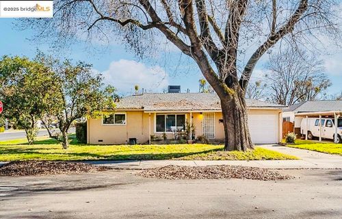 232 Renee Dr, Modesto, CA, 95354-3134 | Card Image