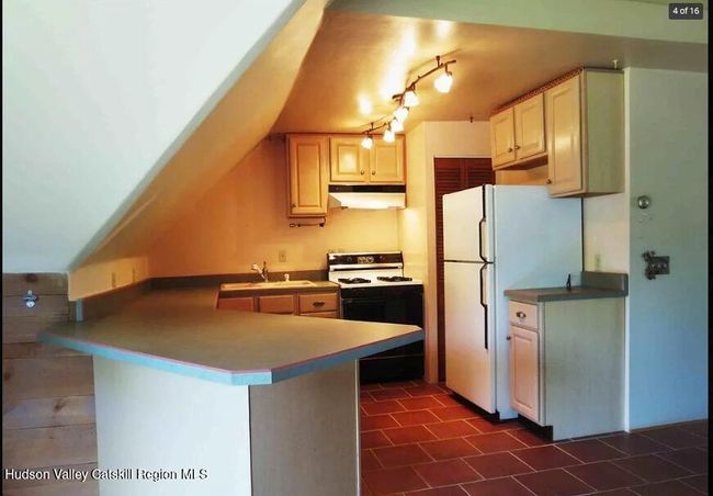 Kitchen Area | Image 4