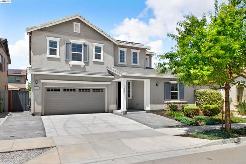 2609 Aurora Astorga Dr, Tracy, CA, 95376-8202 | Card Image