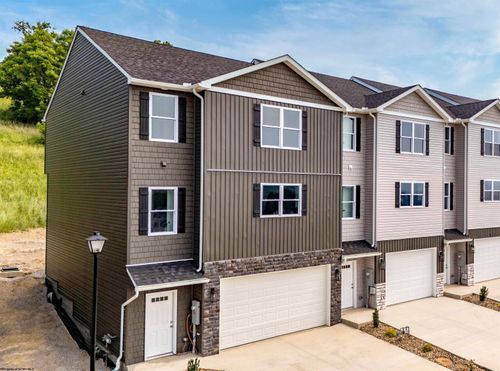 284 Red Oak Ln, Morgantown, WV, 26501-1812 | Card Image