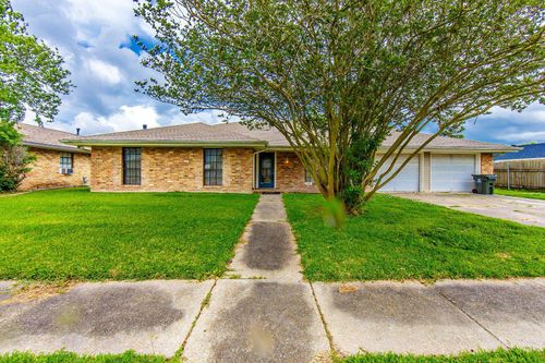 103 Aspen Dr, Houma, LA, 70360-6101 | Card Image