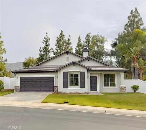 320 Exeter Way, Corona, CA, 92882-6385 | Card Image