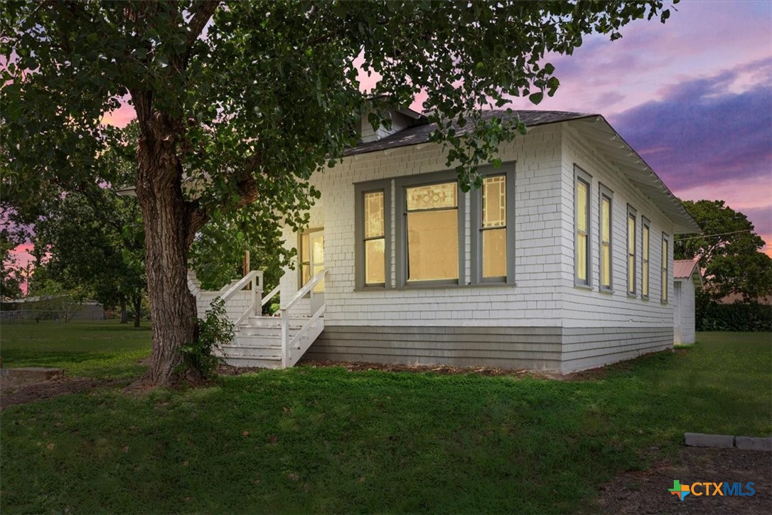 Avenue R , Belton, TX 76513