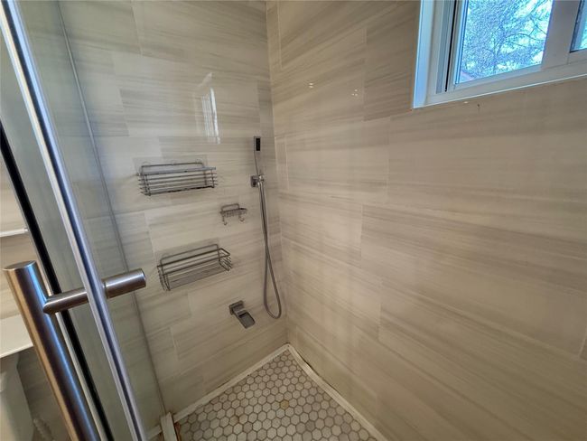 Bathroom with tiled shower | Image 8