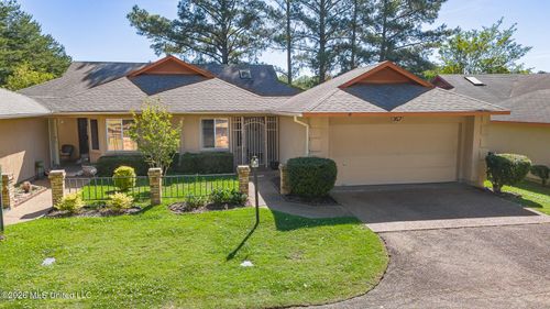 357 Cascades Cir E, Clinton, MS, 39056-6109 | Card Image