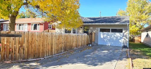 718 Amoretti St, Thermopolis, WY, 82443-3034 | Card Image
