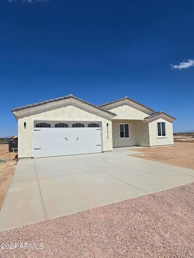 38720 W Sherman Street, House other with 4 bedrooms, 2 bathrooms and null parking in Tonopah AZ | Image 3